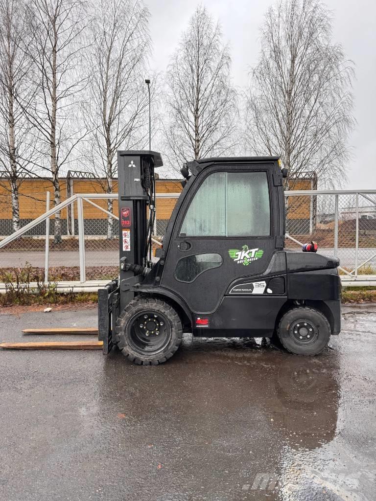 Mitsubishi FD 35 N3 ディーゼル・軽油