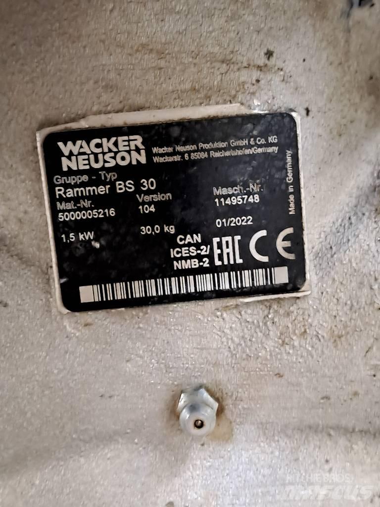Wacker Neuson BS30 タンパ/転圧バイブレータ