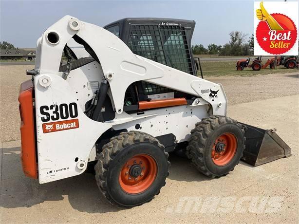 Bobcat S 300 スキッドステアローダー
