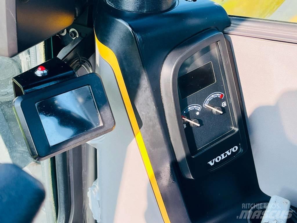 Volvo ECR 88 D 大型油圧ショベル12t以上（パワーショベル・ユンボ）