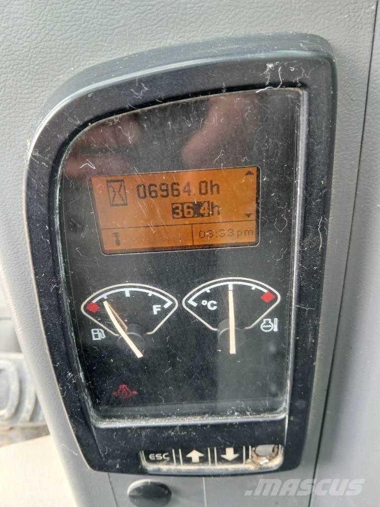 Volvo ECR 88 PLUS 中型油圧ショベル 7ｔ-12ｔ（ユンボ・パワーショベル・バックホー）