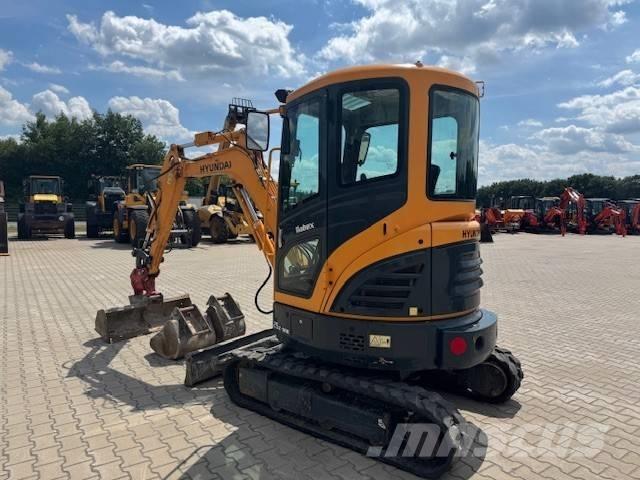 Hyundai R25Z-9 AK ミニ油圧ショベル 7t以下（ミニユンボ・ミニディガー）