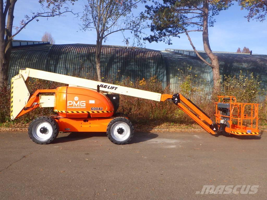 JLG 600AJ ブームリフト　屈伸型