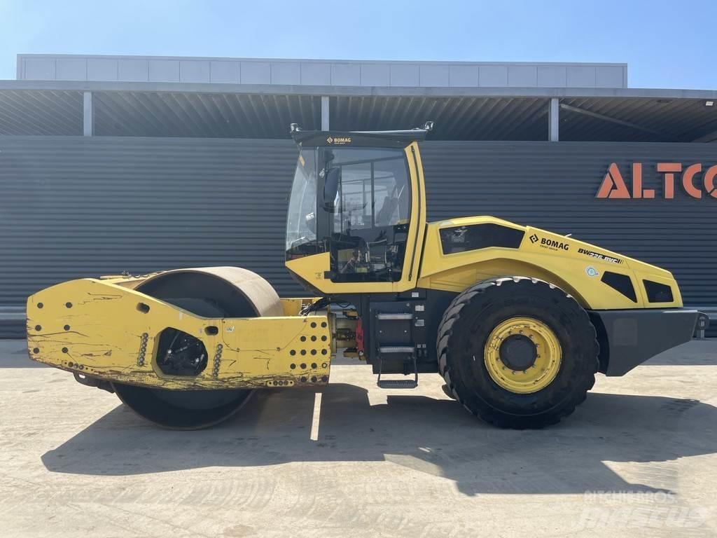 Bomag BW 226 BVC-5 振動ローラ