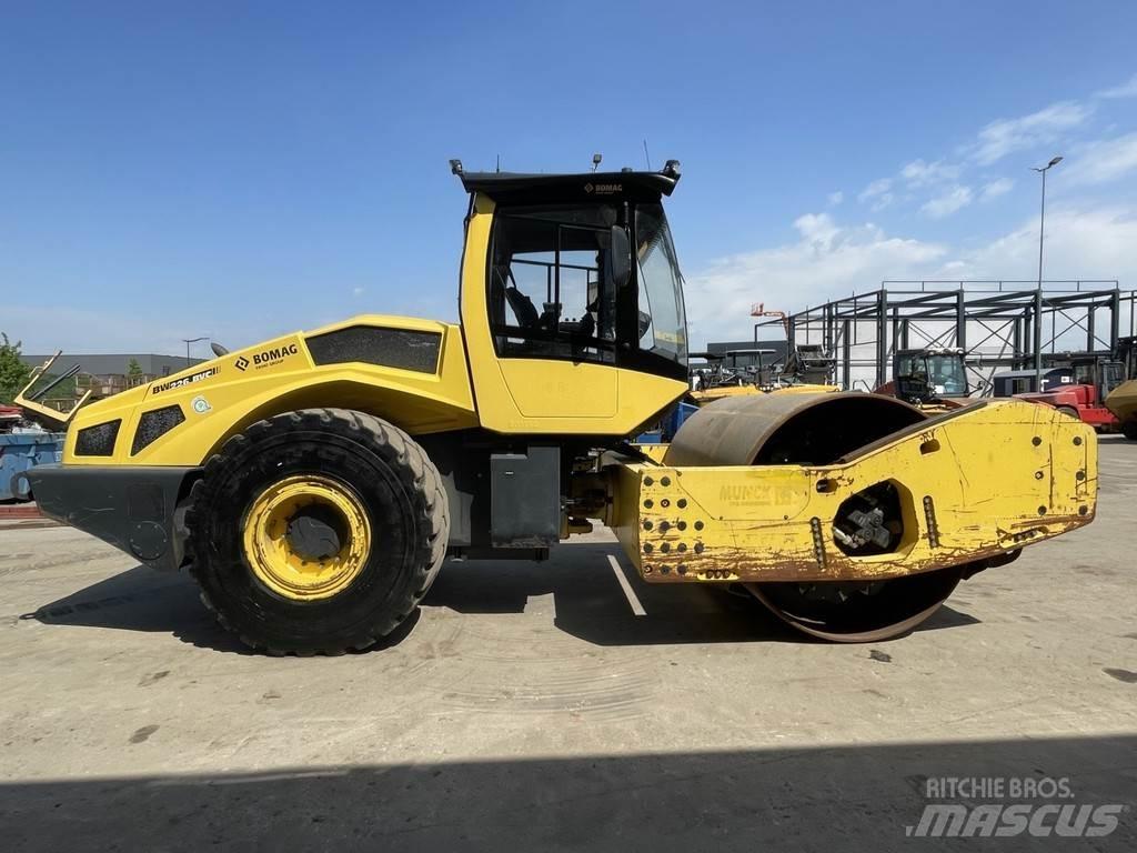 Bomag BW 226 BVC-5 振動ローラ