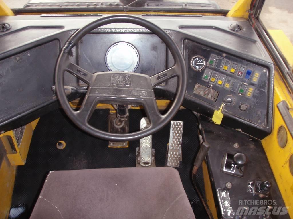 Volvo BM A20 6+6 アーティキュレート式ダンプトラック