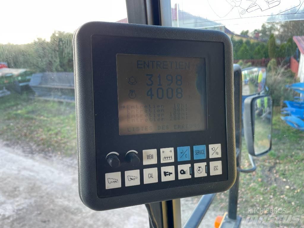 New Holland TX 66 コンバイン