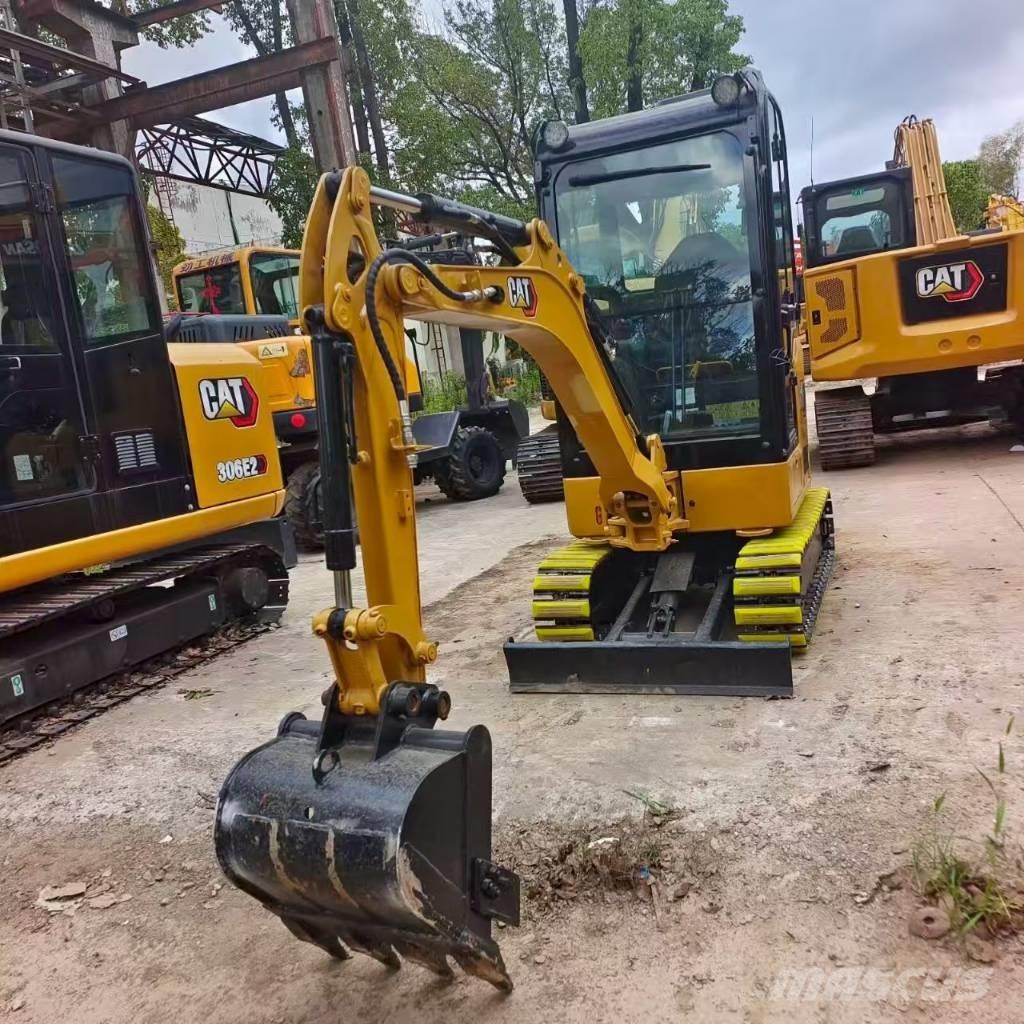 CAT 302 CR ミニ油圧ショベル 7t以下（ミニユンボ・ミニディガー）