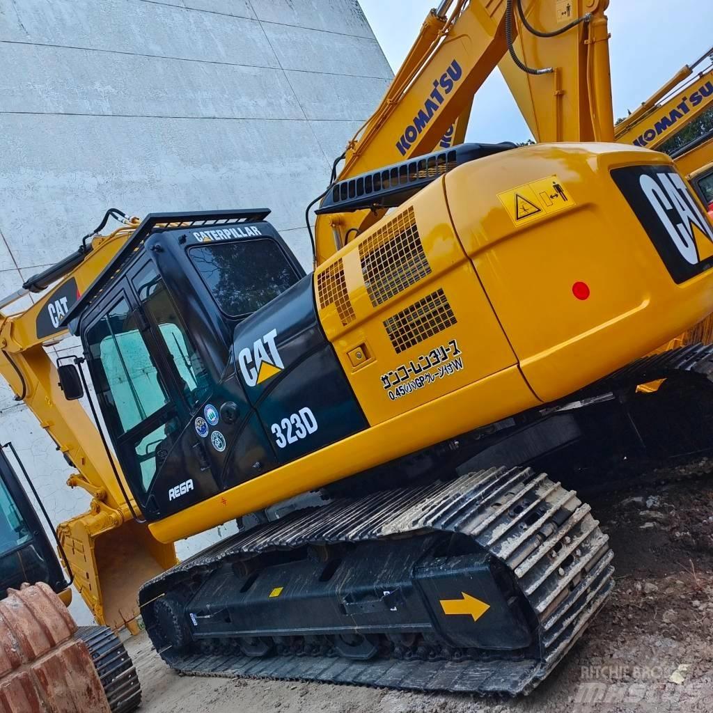 CAT 323 D 大型油圧ショベル12t以上（パワーショベル・ユンボ）
