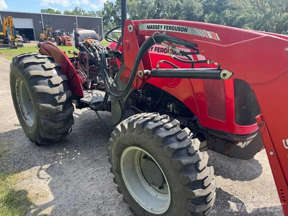 Massey Ferguson 2635 トラクター