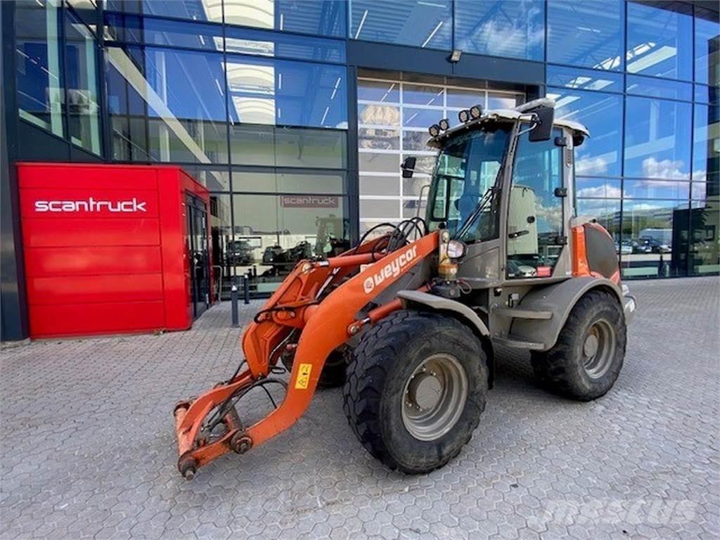 Weycor AR420 多目的ローダー