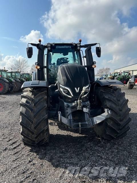 Valtra T 235 D トラクター