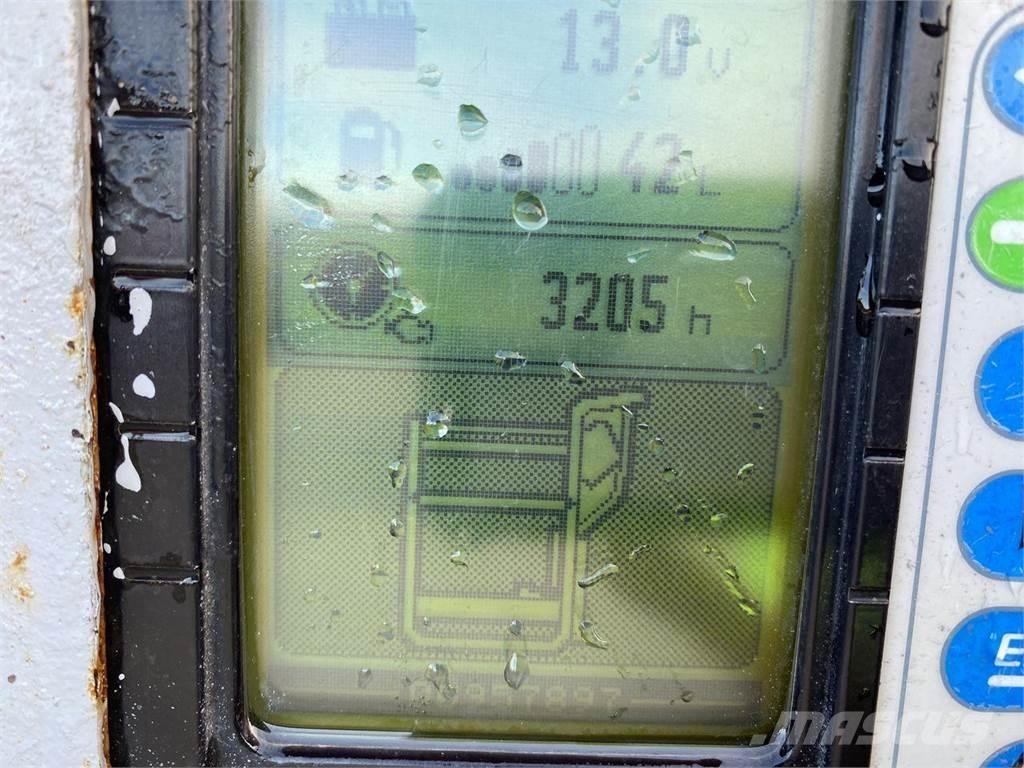 Manitou 260TJ ブームリフト　屈伸型