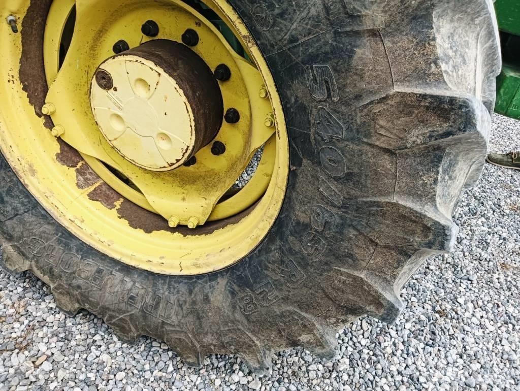 John Deere 6920 トラクター