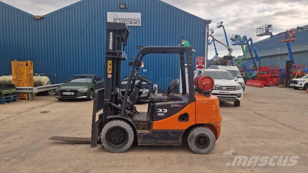 Doosan G 33 P-5 LPGフォークリフト