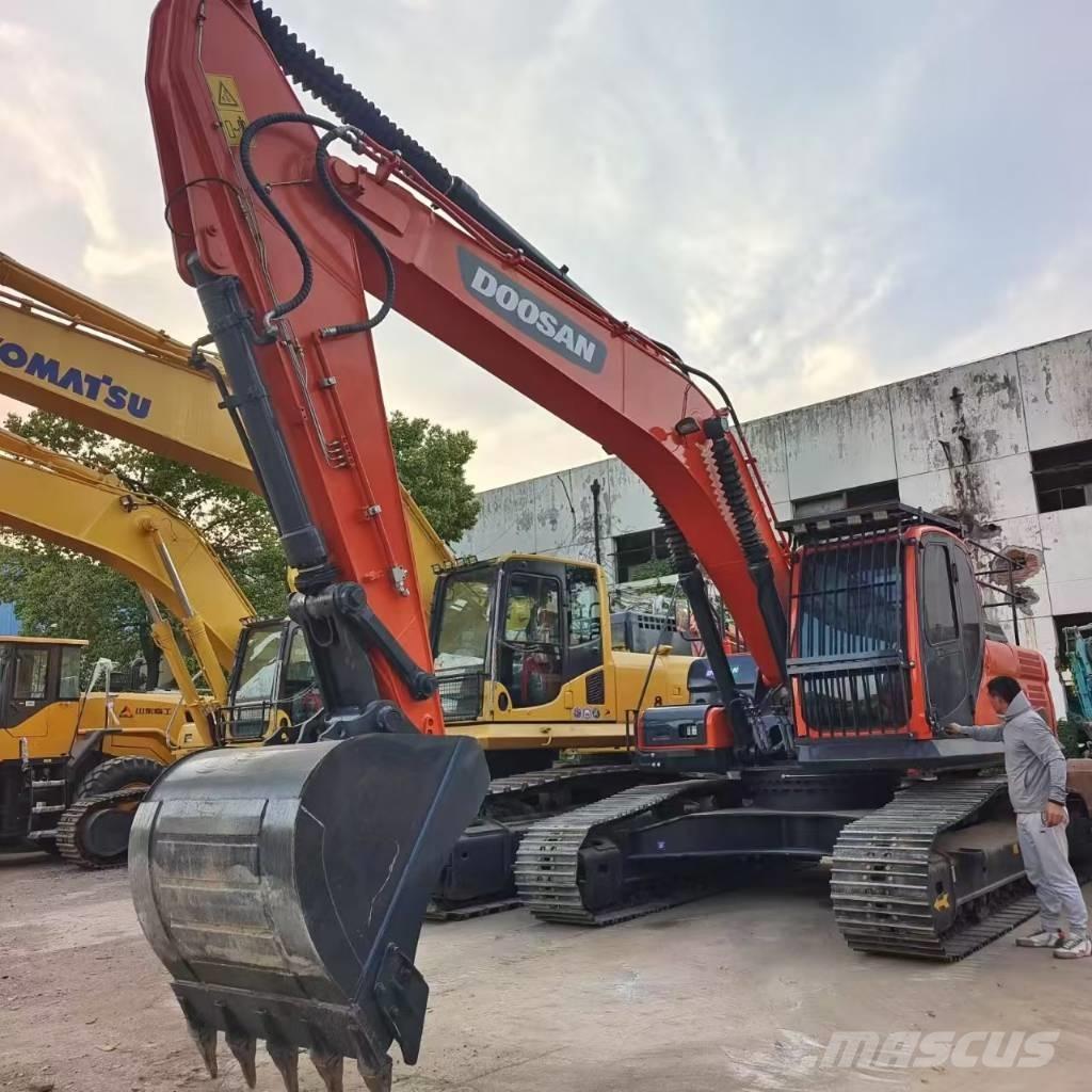 Doosan DX 300 大型油圧ショベル12t以上（パワーショベル・ユンボ）