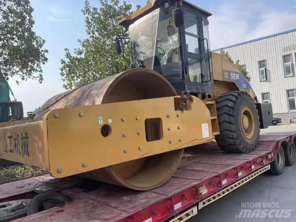 SEM 8220 road roller 振動ローラ