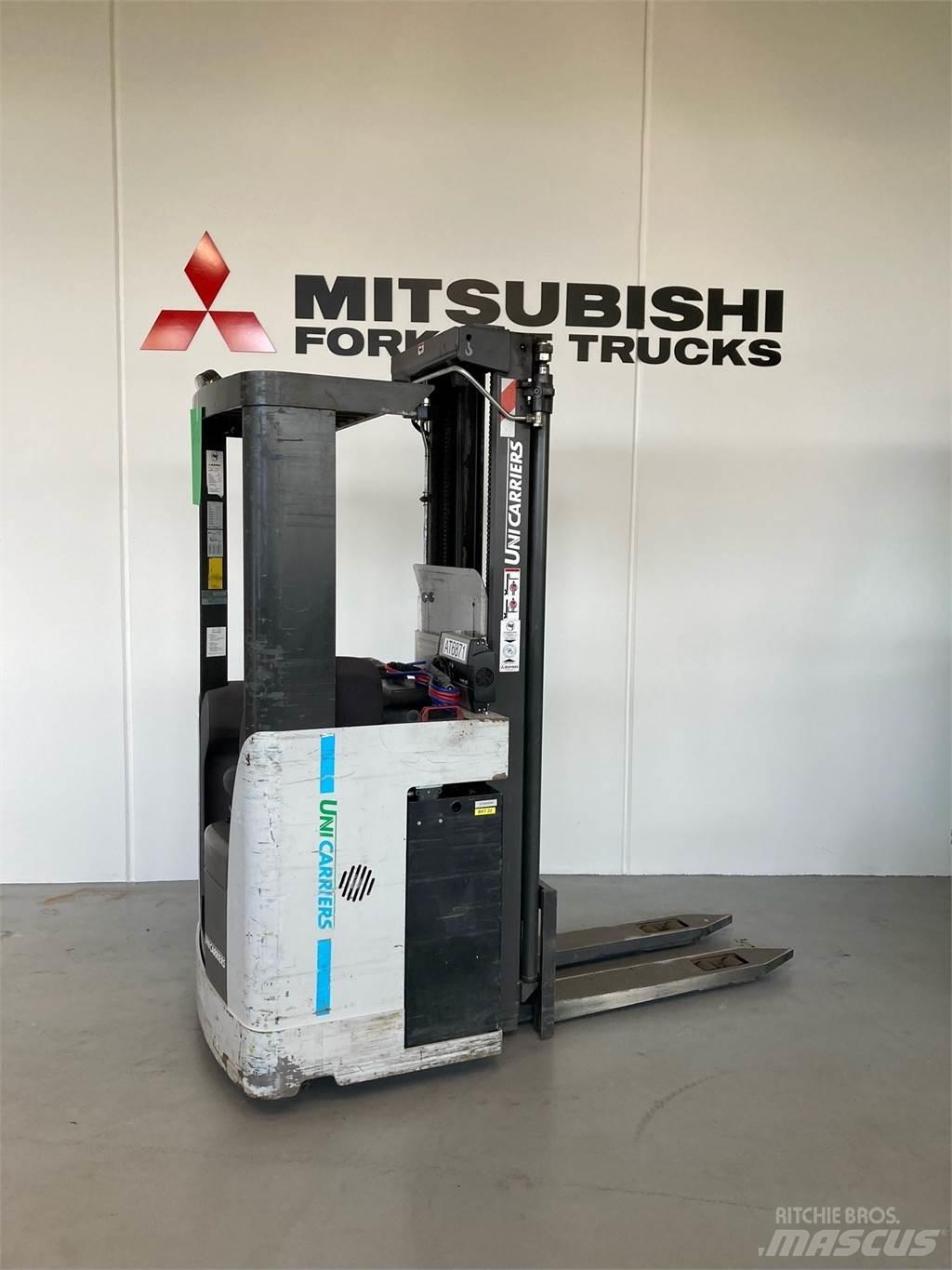 Atlet XSN160E ローリフトとプラットフォーム