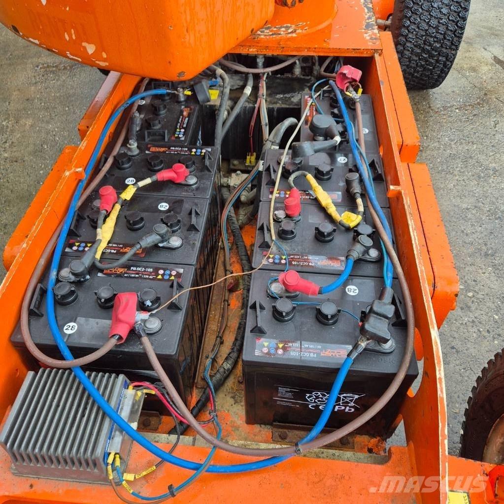 Niftylift HR 12 E ブームリフト　屈伸型