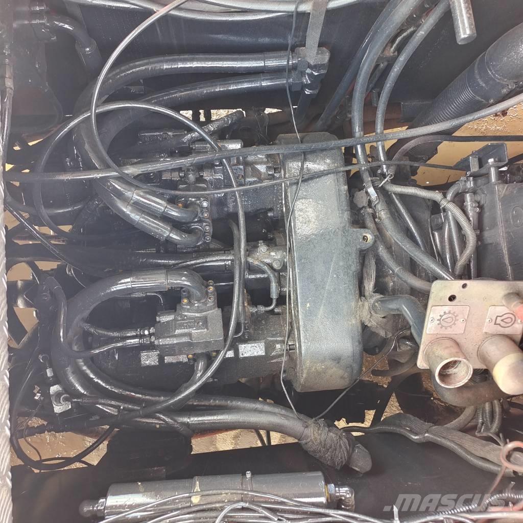 Kalmar DRF450 リーチスタッカー