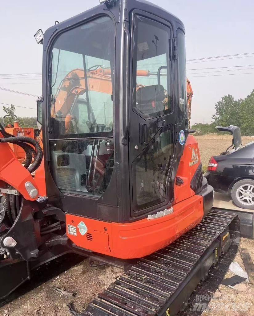 Kubota 161 ミニ油圧ショベル 7t以下（ミニユンボ・ミニディガー）