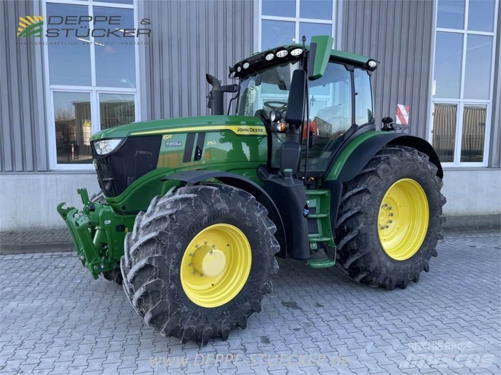 John Deere 6R 250 トラクター