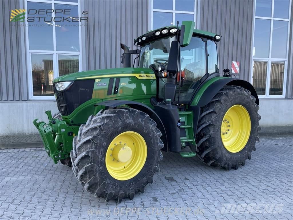 John Deere 6R 250 トラクター