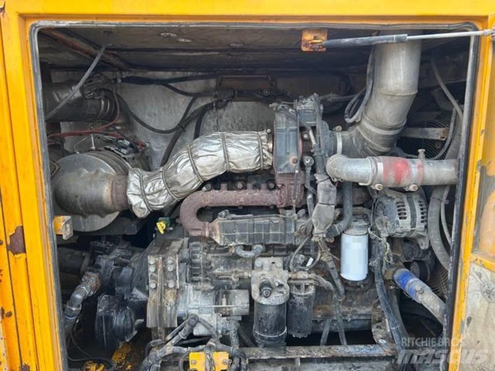 Hütte HBR 608 杭打ち機