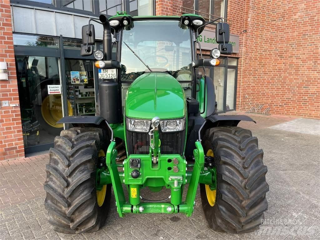 John Deere 5120M トラクター