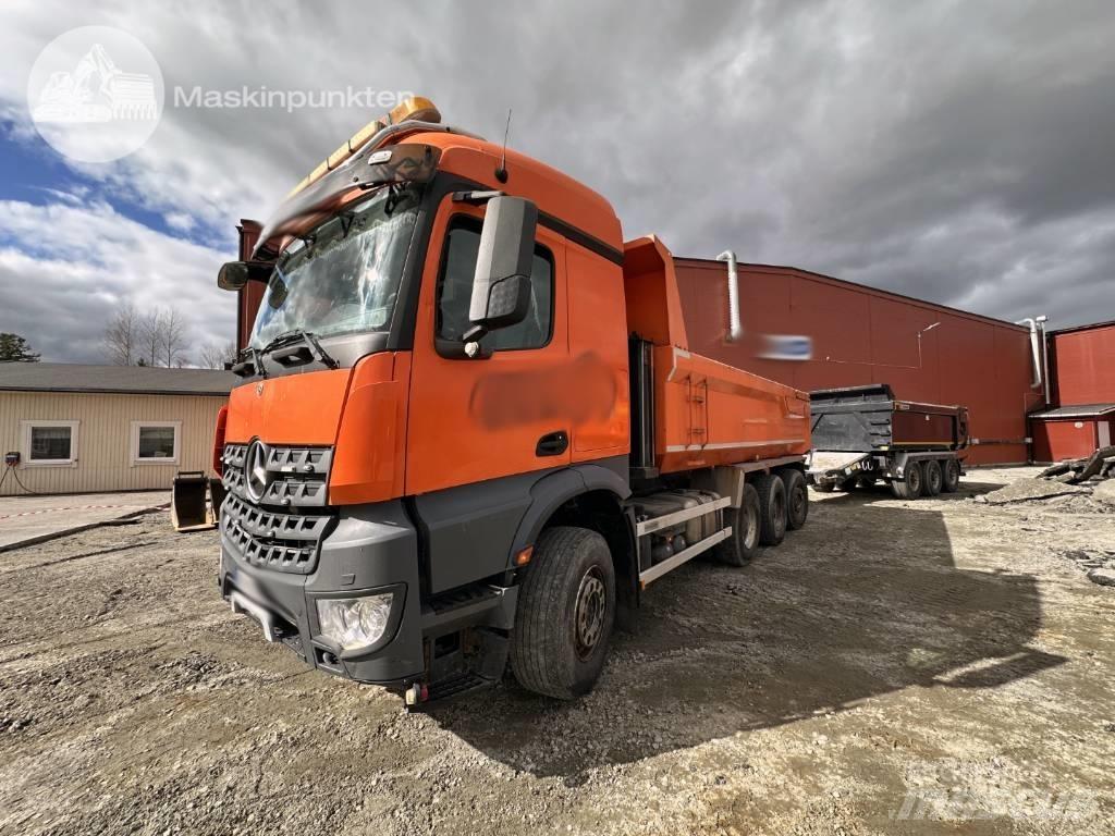 Mercedes-Benz Arocs ダンプ