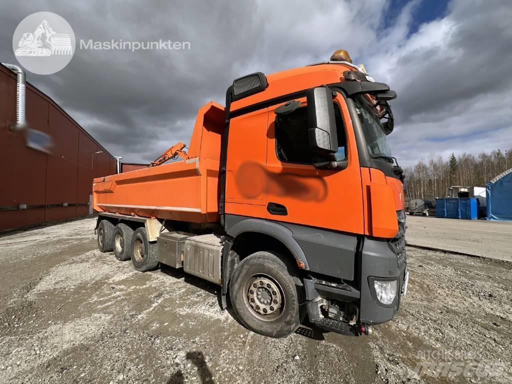 Mercedes-Benz Arocs ダンプ