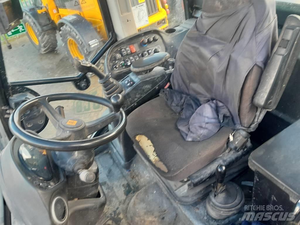 JCB TM 320 S 農業用テレハンドラー