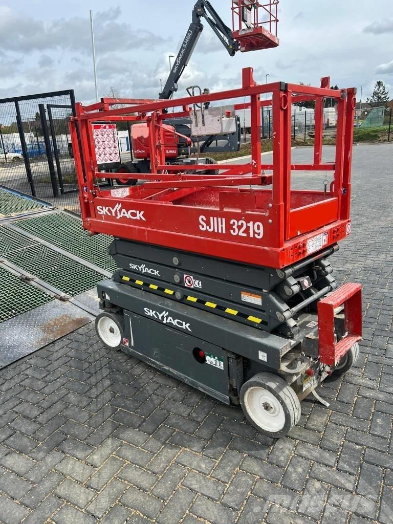 SkyJack SJ 3219 シザースリフト