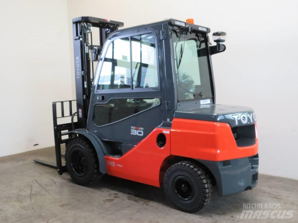 Toyota 52-8 FDF 30 ディーゼル・軽油