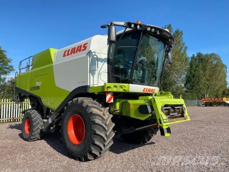 CLAAS LEXION 750 コンバイン