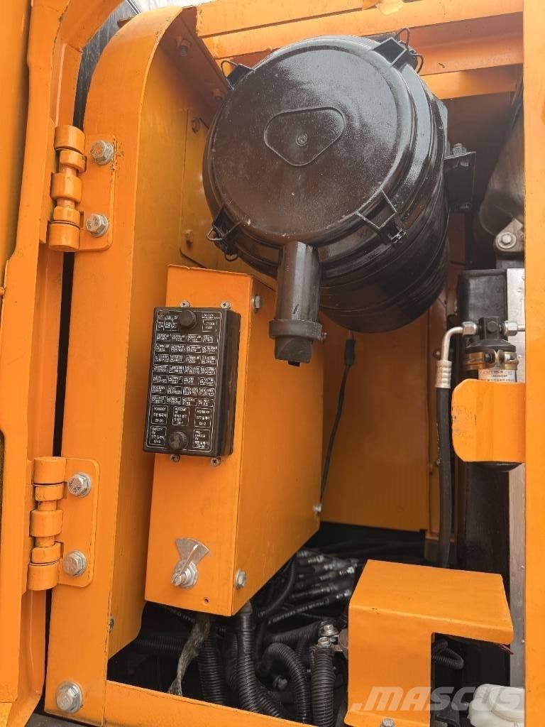 Hyundai HX 220 大型油圧ショベル12t以上（パワーショベル・ユンボ）