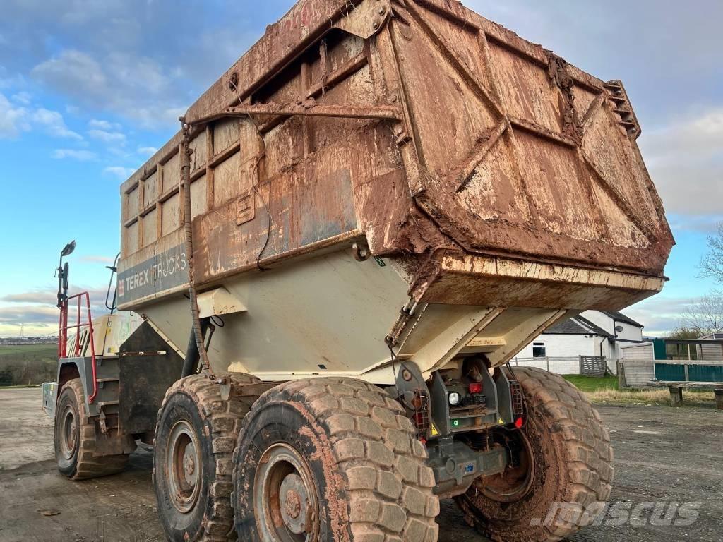 Terex TA 30 アーティキュレート式ダンプトラック