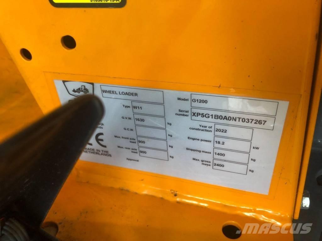 GiANT G 1200 多目的ローダー