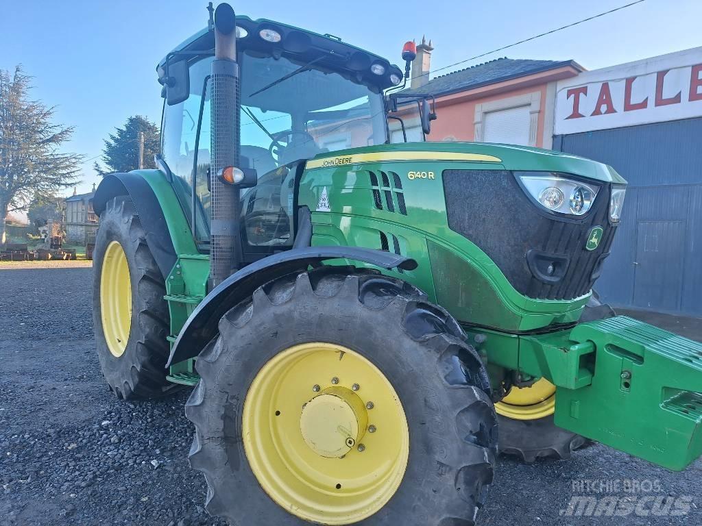 John Deere 6140 R トラクター