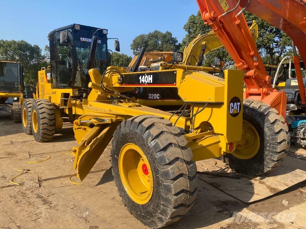 CAT 140 H モーターグレーダー