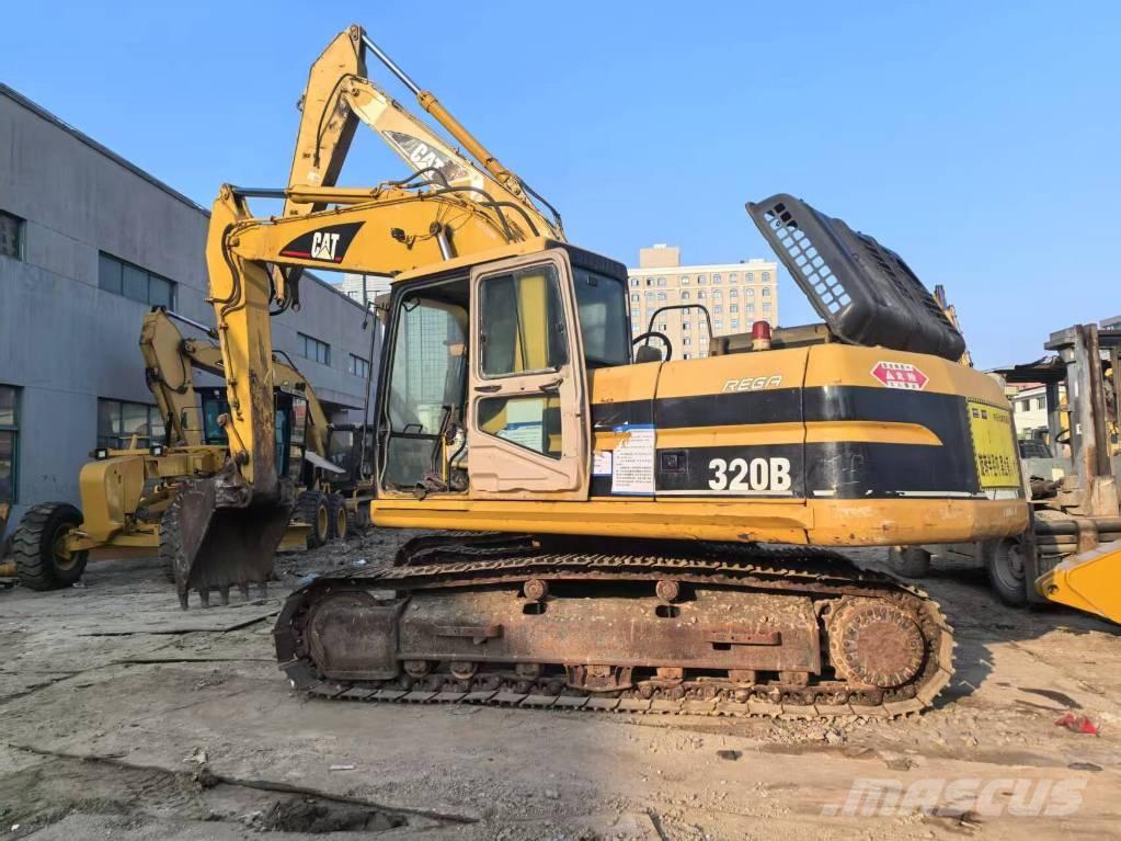 CAT 320BL 大型油圧ショベル12t以上（パワーショベル・ユンボ）