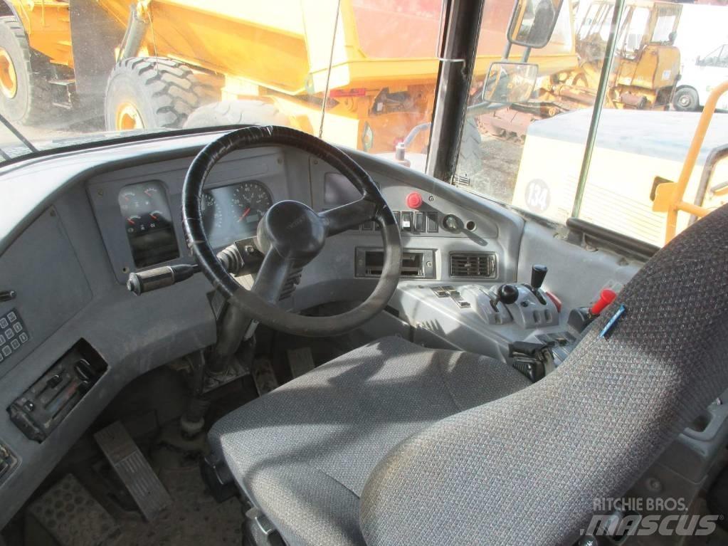 Volvo A 30 D アーティキュレート式ダンプトラック