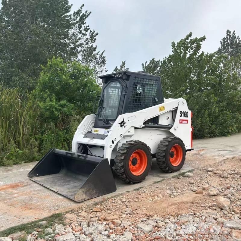 Bobcat S 160 スキッドステアローダー