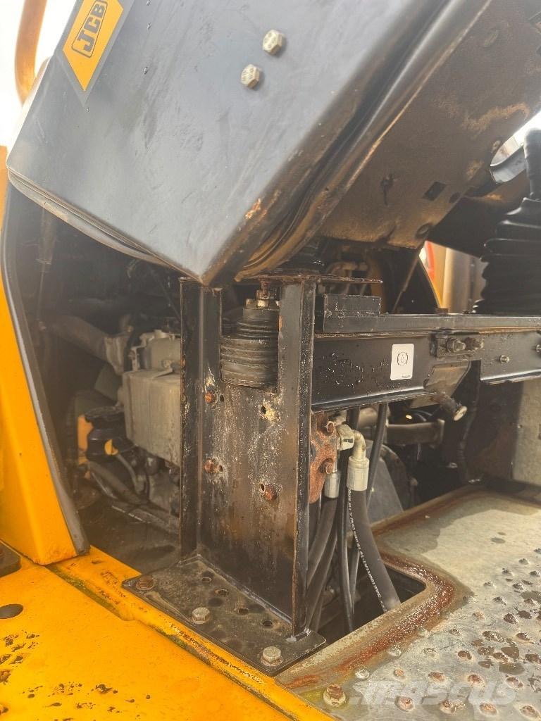 JCB 6 T-1 サイト　ダンプ