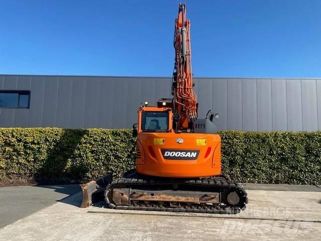 Doosan DX140LCR-5 大型油圧ショベル12t以上（パワーショベル・ユンボ）