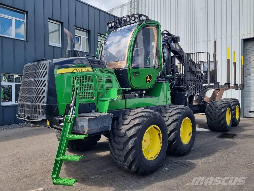 John Deere 1510 G フォワーダー