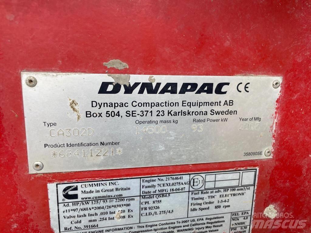 Dynapac CA 302 D 振動ローラ