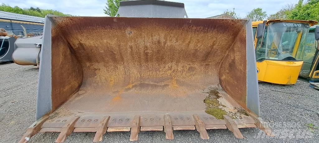 Volvo L 220 H ホイールローダー・タイヤショベル