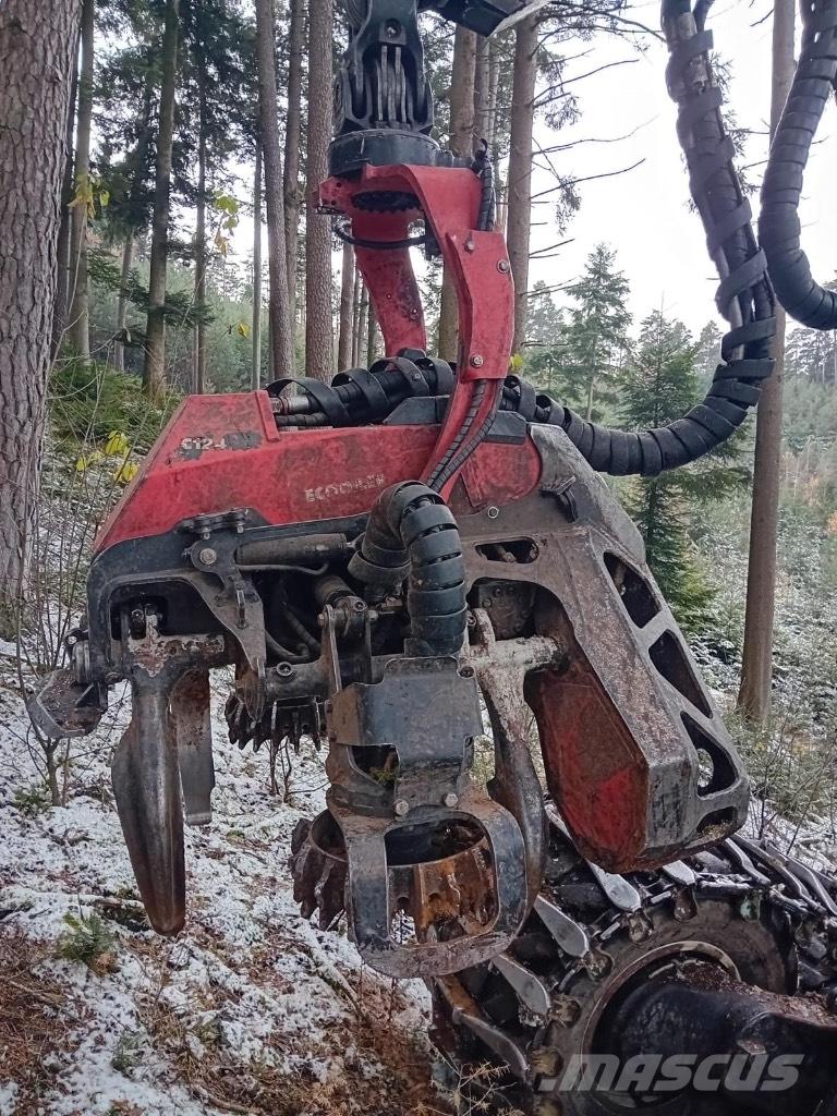 Komatsu 931 XC ハーベスター