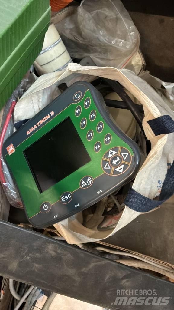 Amazone ZA-TS 4200 ミネラル散布機